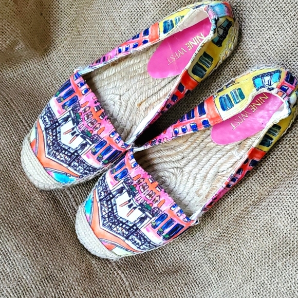 Nine West Shoes - NINE WEST canvas & rope fun funky espadrille